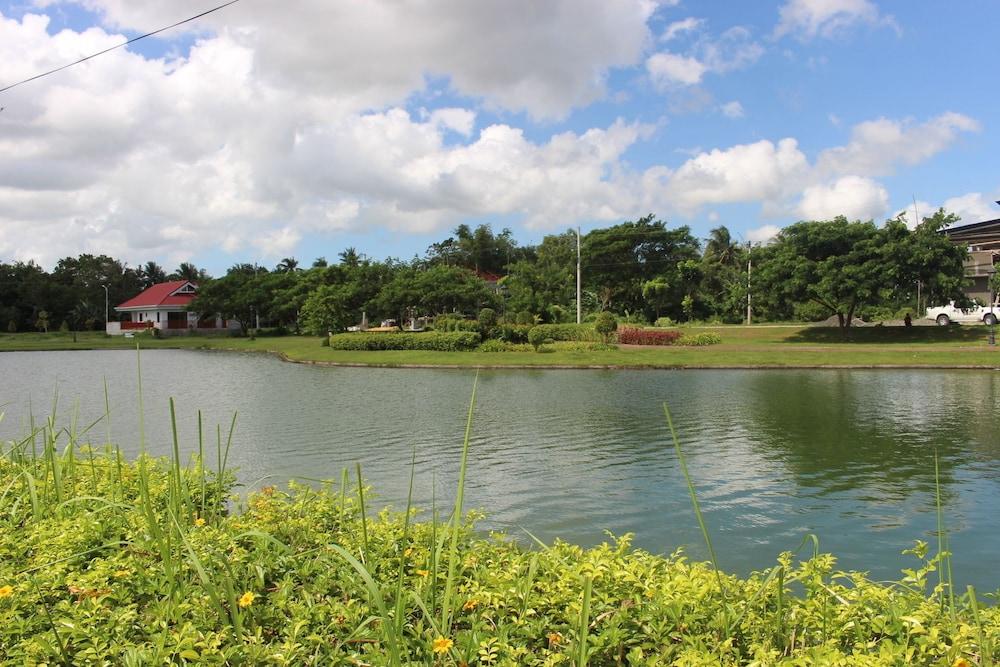 Sotogrande Iloilo Hotel Exterior photo