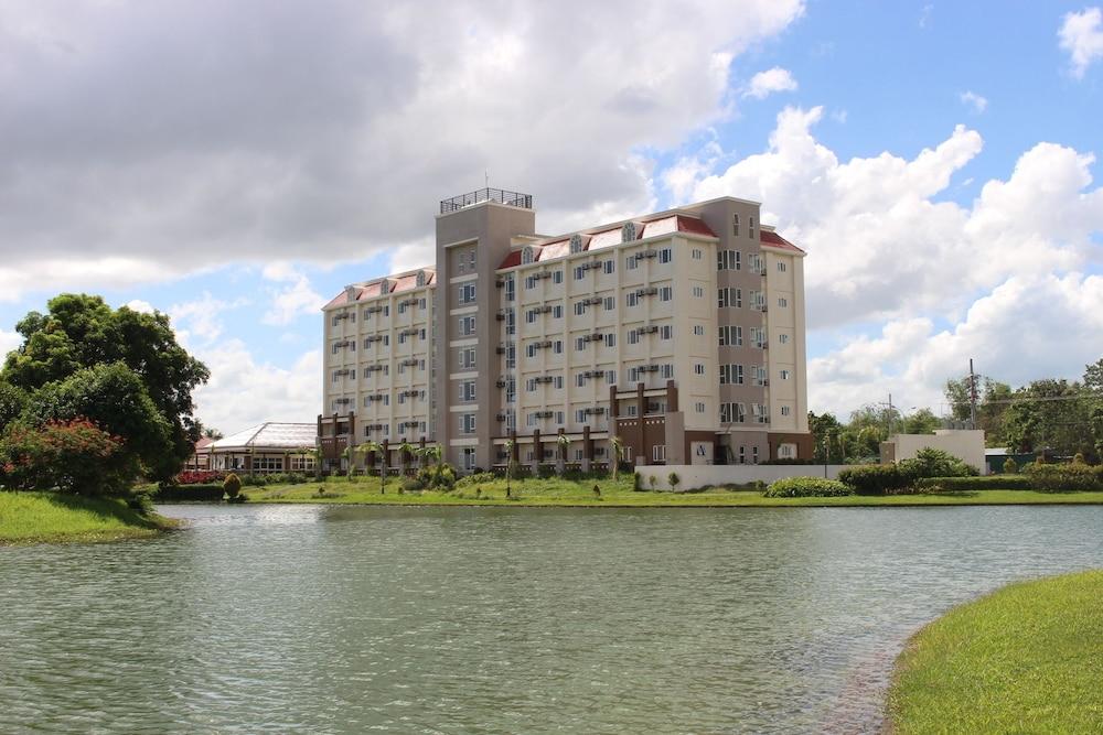 Sotogrande Iloilo Hotel Exterior photo