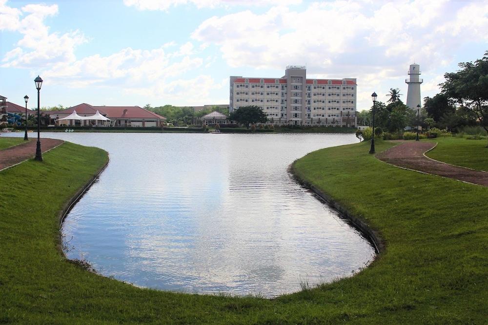 Sotogrande Iloilo Hotel Exterior photo